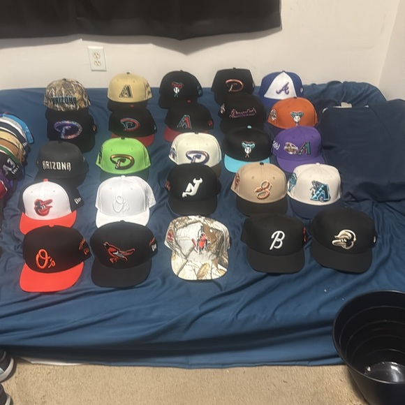 Hat Lot - Picture 2 of 4
